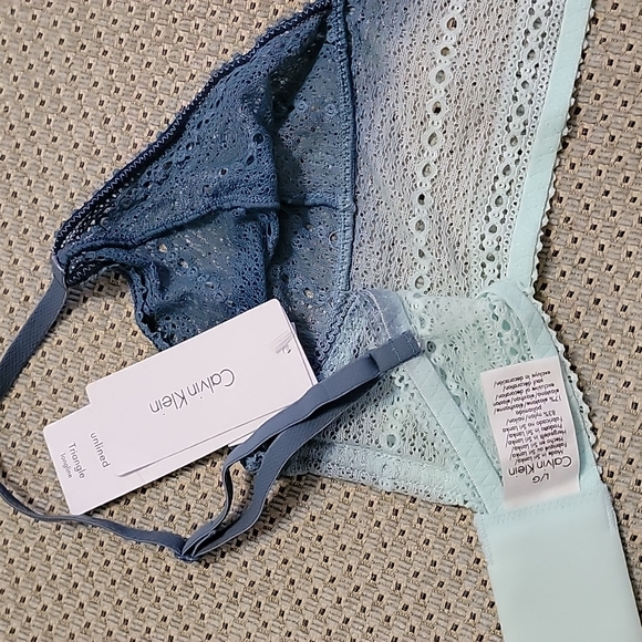 COPY - NWT Calvin Klein Lace Triangle Longline Bralettes- Size:L-Ivory - Picture 12 of 15